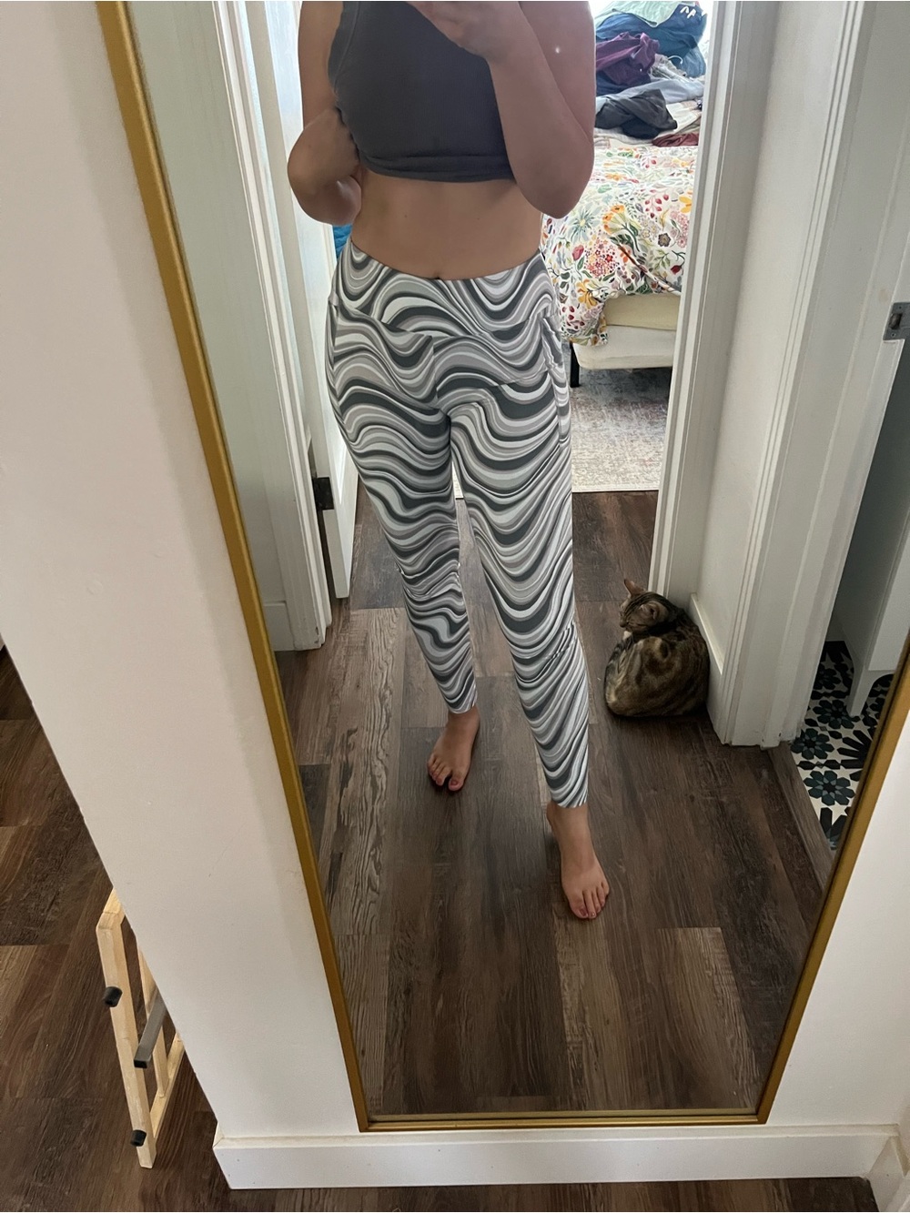 PINK Victoria's Secret Gray & White Swirl Leggings